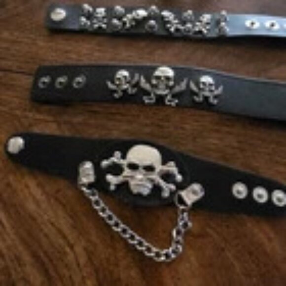 Lot of (4) Rock/Punk/Goth/Metal Leather Style Skull Wristbands/Bracelets - Picture 2 of 9